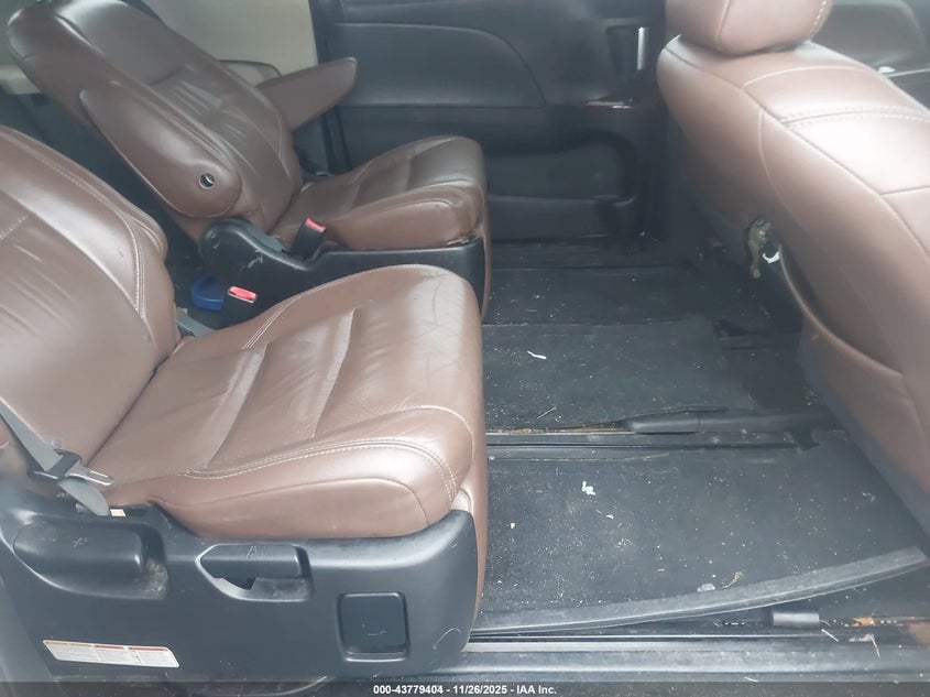 2016 Toyota Sienna Limited Premium 7 Passenger VIN: 5TDYK3DC6GS698608 Lot: 43779404
