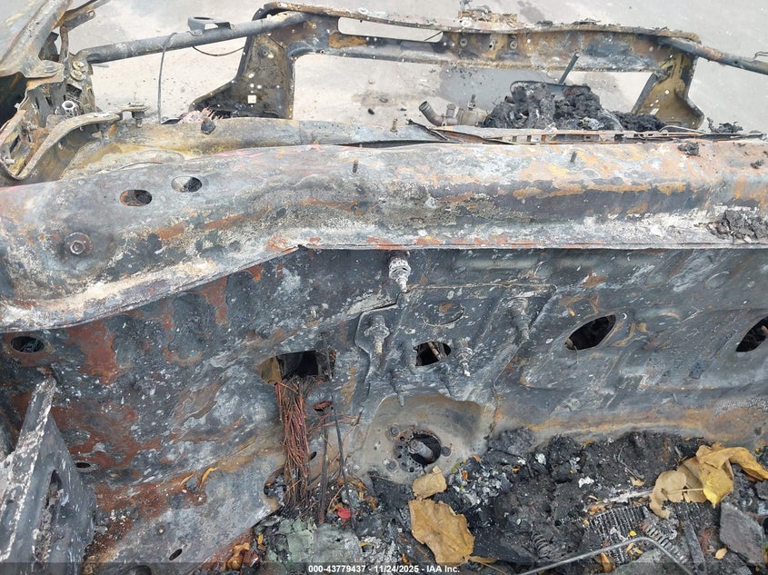 2018 Chrysler Pacifica Touring Plus VIN: 2C4RC1FG1JR212213 Lot: 43779437