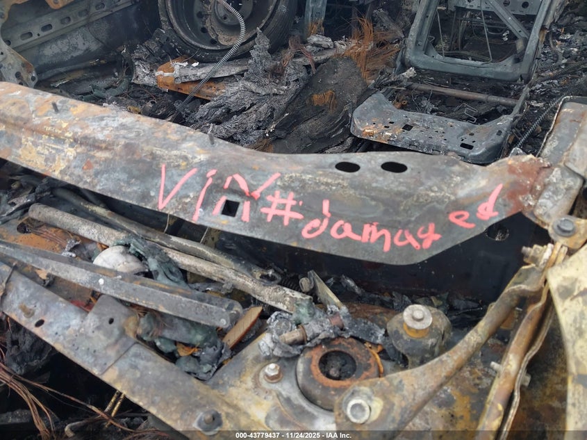 2018 Chrysler Pacifica Touring Plus VIN: 2C4RC1FG1JR212213 Lot: 43779437