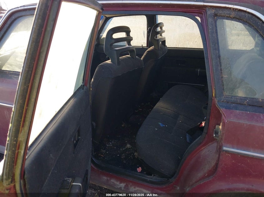 1990 Volvo 240 Dl VIN: YV1AA8841L1410824 Lot: 43779628