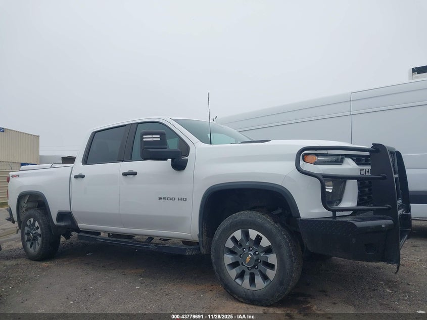 2023 Chevrolet Silverado 2500Hd 4Wd Standard Bed Custom VIN: 2GC4YME72P1708174 Lot: 43779691