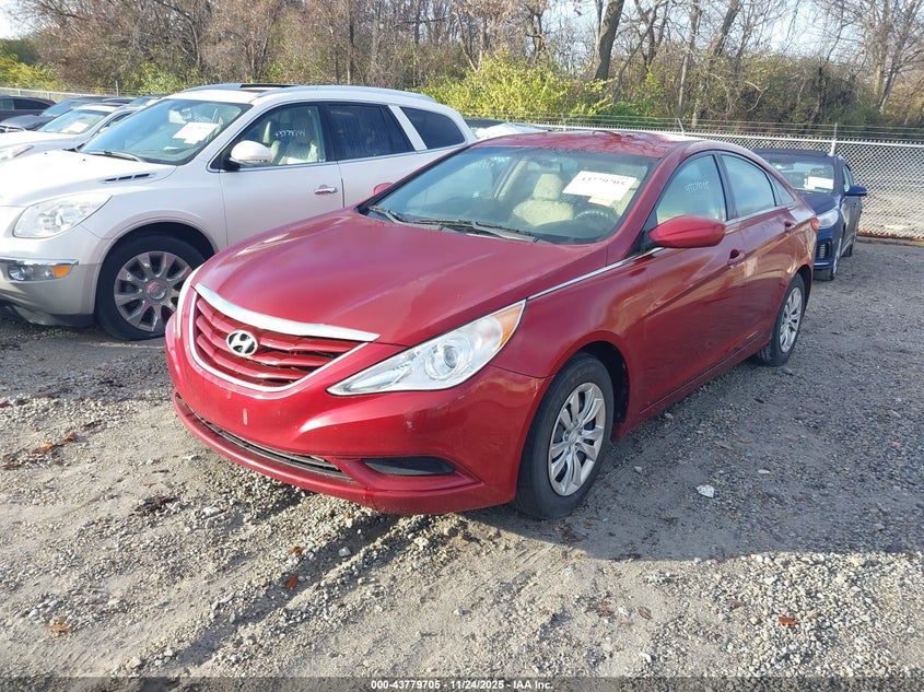 5NPEB4AC1BH234069 2011 HYUNDAI SONATA photo no. 2