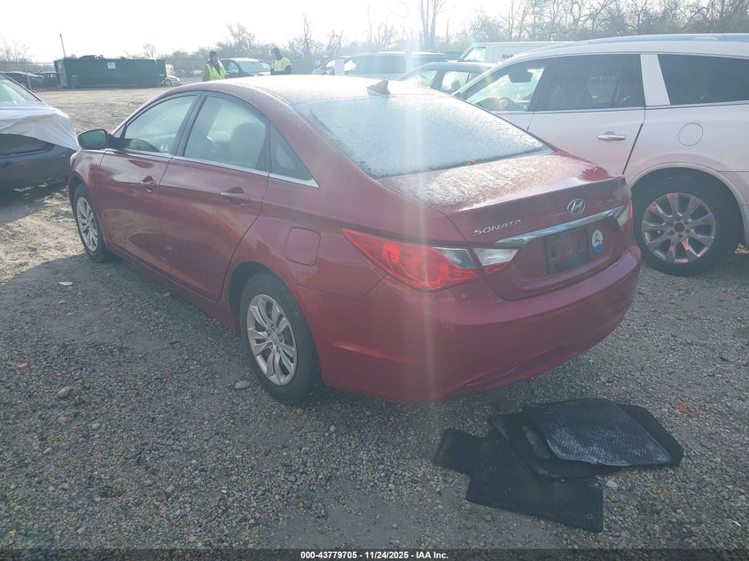 5NPEB4AC1BH234069 2011 HYUNDAI SONATA photo no. 3
