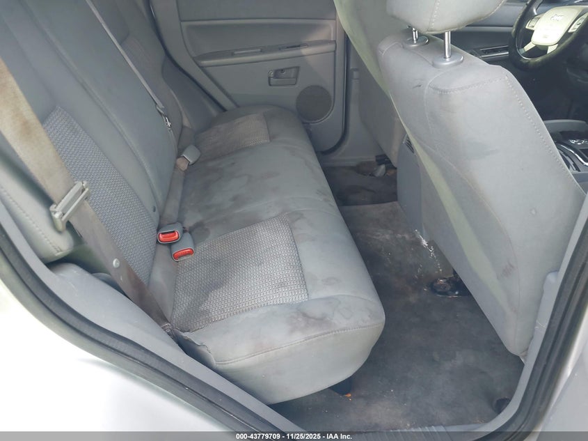 2007 Jeep Grand Cherokee Laredo VIN: 1J8GS48KX7C663499 Lot: 43779709