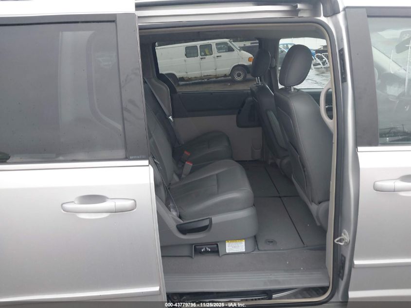 2008 Chrysler Town & Country Touring VIN: 2A8HR54P48R656001 Lot: 43779796