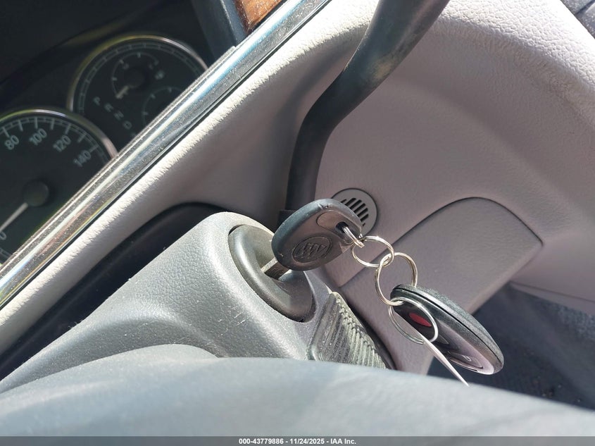 2005 Buick Lacrosse Cxl VIN: 2G4WD562351249923 Lot: 43779886