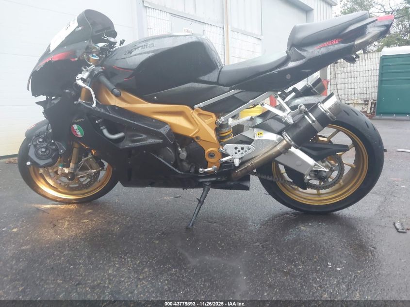 2007 Aprilia Rsv 1000 R VIN: ZD4RRTR057S000581 Lot: 43779893