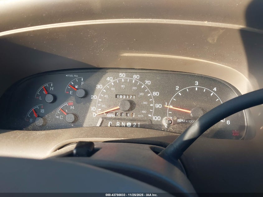 2000 Ford Excursion Limited VIN: 1FMNU42S0YEC52423 Lot: 43780033