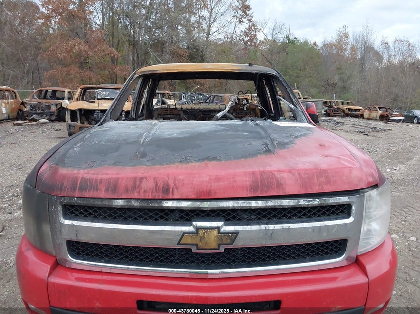 2009 Chevrolet Silverado 1500 Ltz VIN: 1GCEK39039Z157115 Lot: 43780045