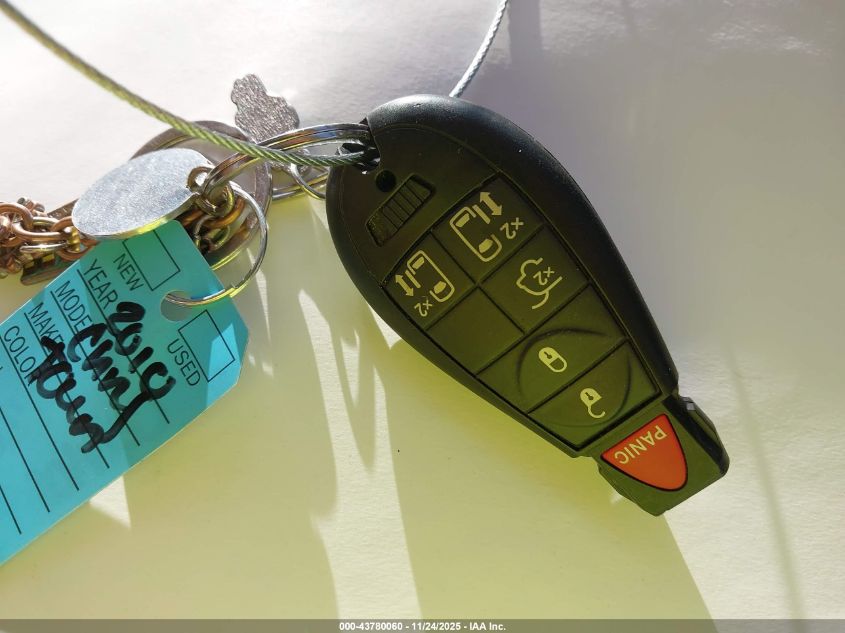 2010 Chrysler Town & Country Touring VIN: 2A4RR5D12AR226507 Lot: 43780060