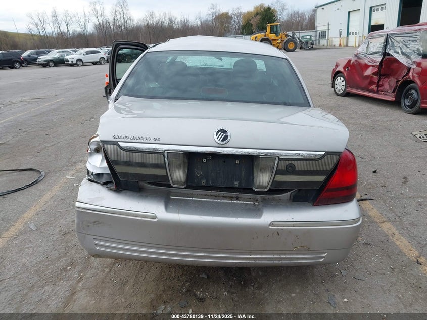 2007 Mercury Grand Marquis Gs VIN: 2MEFM74V47X611673 Lot: 43780139