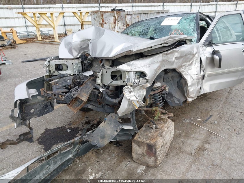 2007 Mercury Grand Marquis Gs VIN: 2MEFM74V47X611673 Lot: 43780139