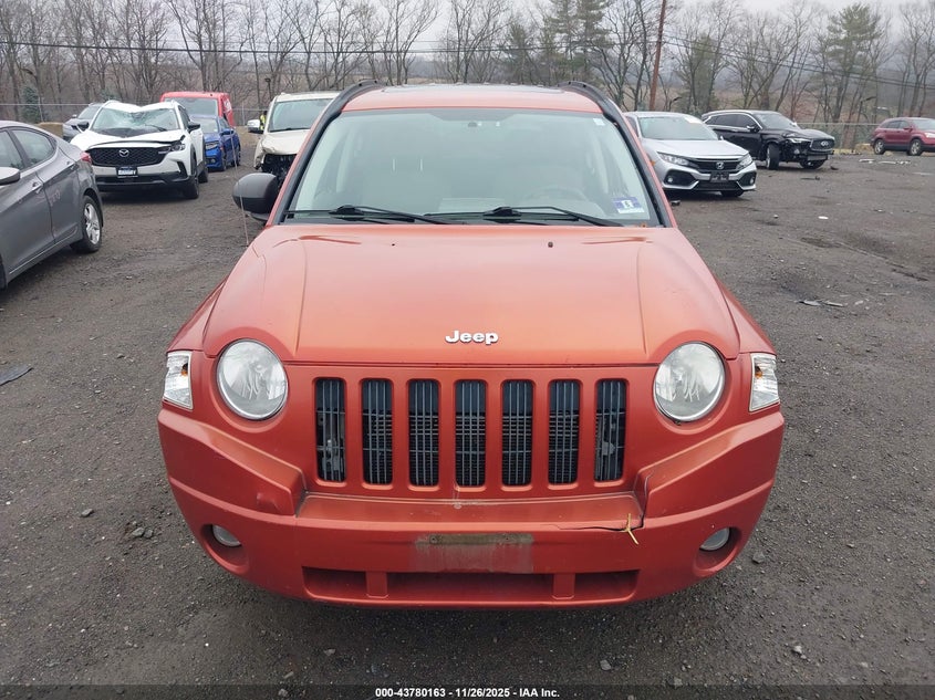 2008 Jeep Compass Sport VIN: 1J8FF47W68D569913 Lot: 43780163
