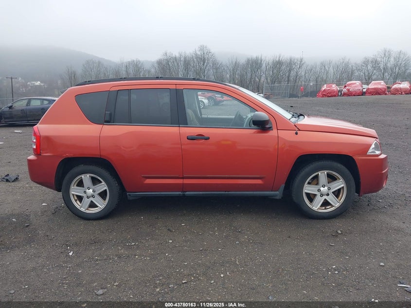 2008 Jeep Compass Sport VIN: 1J8FF47W68D569913 Lot: 43780163