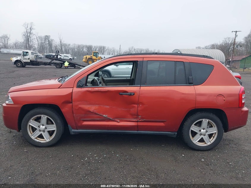 2008 Jeep Compass Sport VIN: 1J8FF47W68D569913 Lot: 43780163