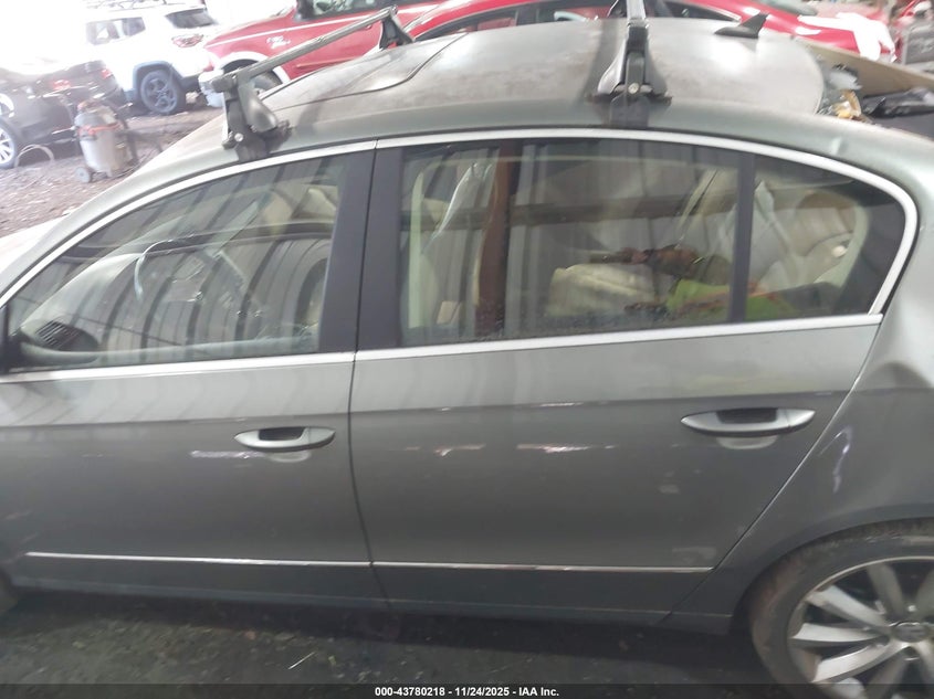 2008 Volkswagen Passat Vr6 VIN: WVWCU93C08E122657 Lot: 43780218