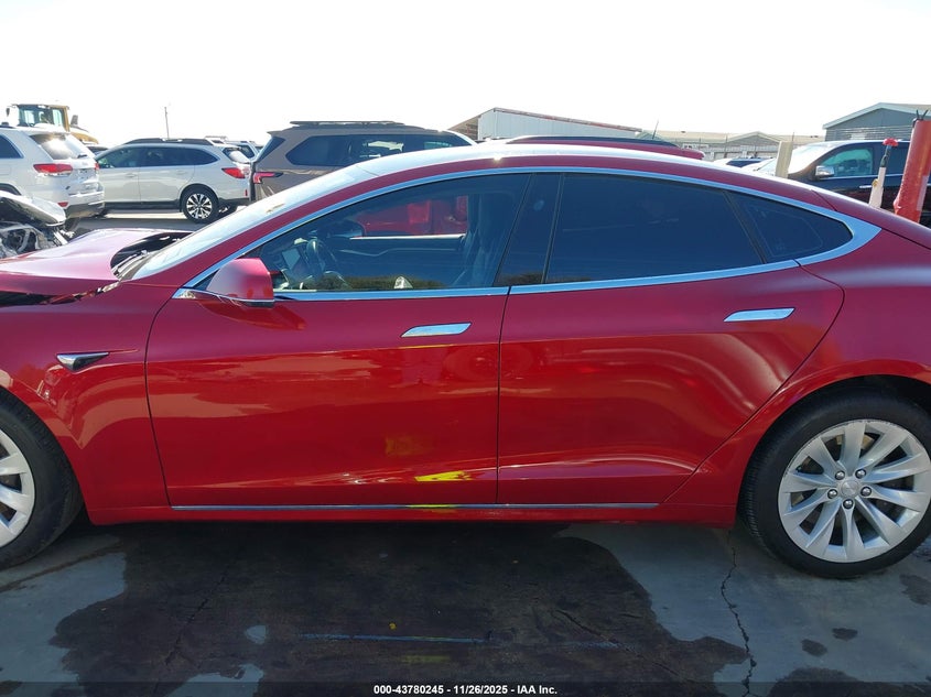 2018 Tesla Model S 100D/75D/P100D VIN: 5YJSA1E29JF247378 Lot: 43780245
