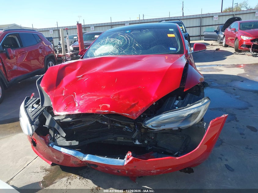 2018 Tesla Model S 100D/75D/P100D VIN: 5YJSA1E29JF247378 Lot: 43780245