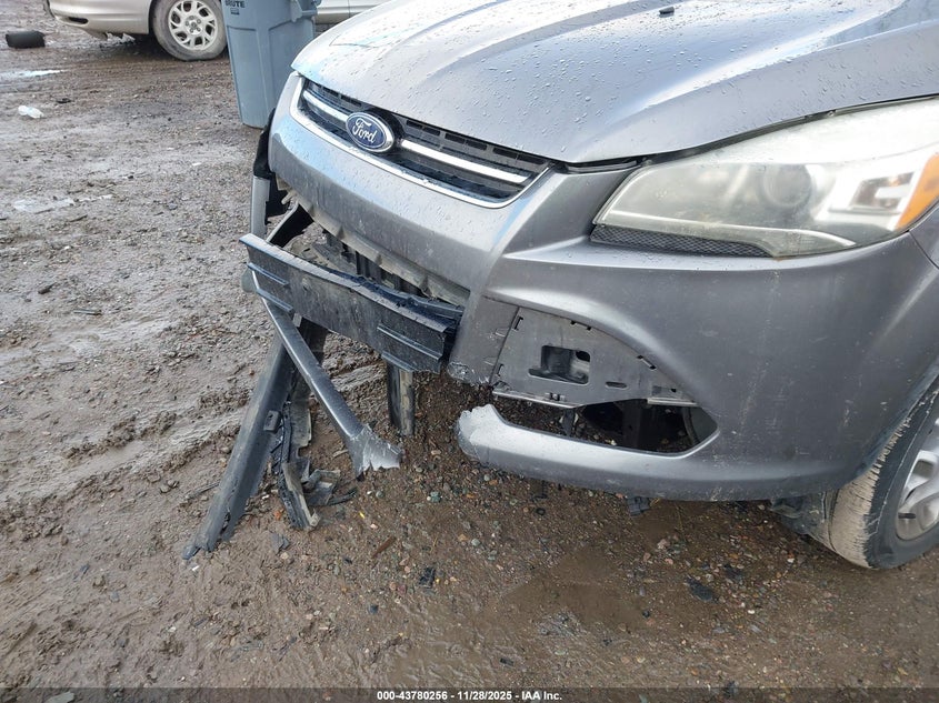 2013 Ford Escape Titanium VIN: 1FMCU9J99DUA40607 Lot: 43780256