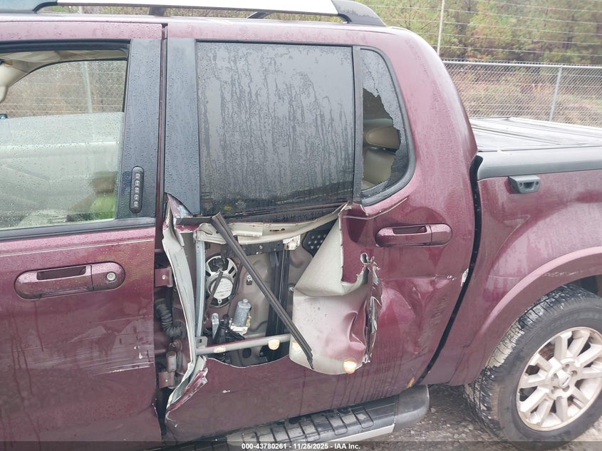 2007 Ford Explorer Sport Trac Limited VIN: 1FMEU33897UA01353 Lot: 43780261