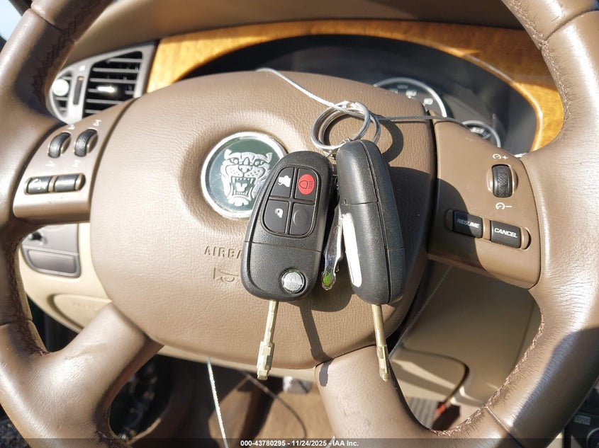 2004 Jaguar X-Type 2.5 VIN: SAJEB52D54XD99485 Lot: 43780295