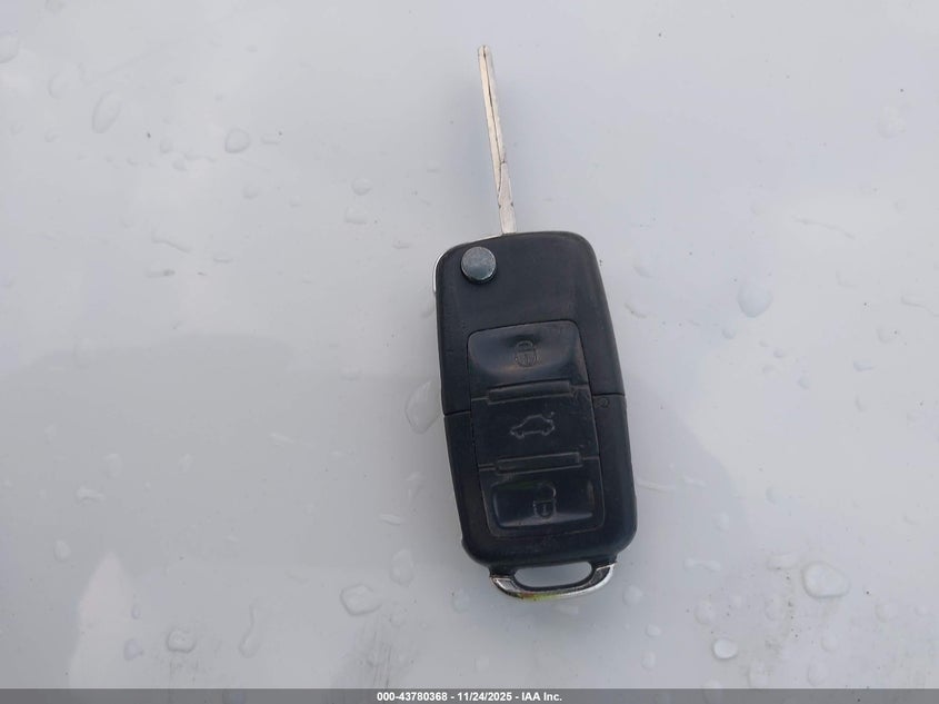 2007 Volkswagen Rabbit 4-Door VIN: WVWDR71K37W206694 Lot: 43780368