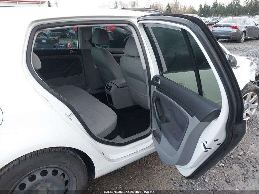 2007 Volkswagen Rabbit 4-Door VIN: WVWDR71K37W206694 Lot: 43780368