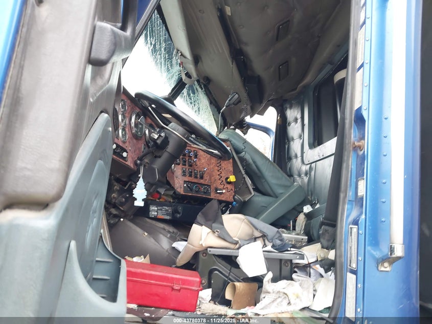 2001 International 9200 9200I VIN: 3HTCEAHT11N090726 Lot: 43780378