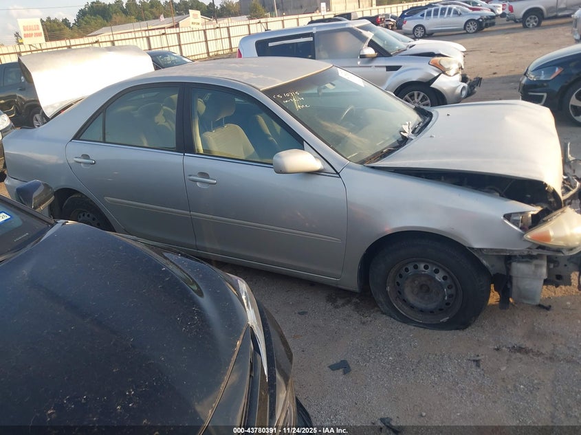 2005 Toyota Camry Le VIN: 4T1BE32K35U076690 Lot: 43780391