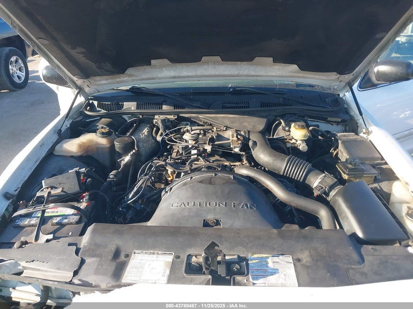 1997 Mercury Grand Marquis Gs VIN: 2MELM74W0VX627572 Lot: 43780487