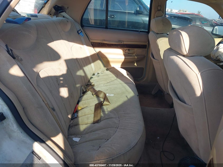 1997 Mercury Grand Marquis Gs VIN: 2MELM74W0VX627572 Lot: 43780487