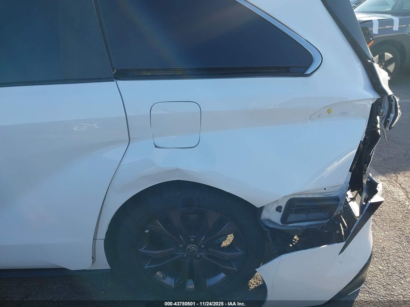 2021 Toyota Sienna Xse VIN: 5TDDRKEC8MS016097 Lot: 43780501