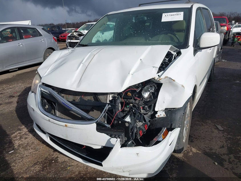 2014 Chrysler Town & Country Touring VIN: 2C4RC1BG6ER412600 Lot: 43780503