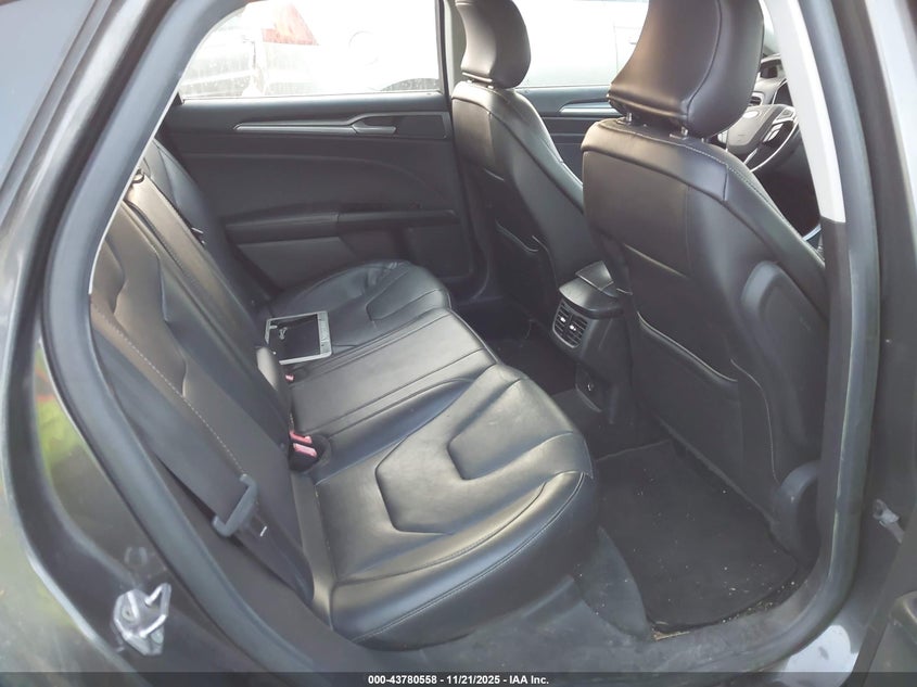 2016 Ford Fusion Titanium VIN: 3FA6P0K9XGR117621 Lot: 43780558