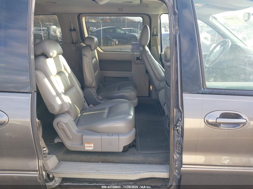 2005 Ford Freestar Sel VIN: 2FMZA52205BA31296 Lot: 43780603