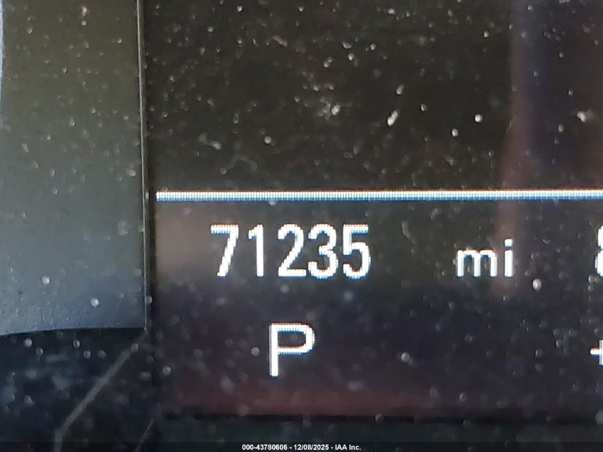 2016 Audi A4 2.0T Premium VIN: WAUAFAFL7GN015289 Lot: 43780606