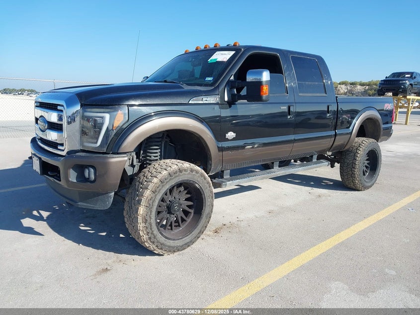 1FT8W3BT4FEB58623 2015 FORD F350 photo no. 2