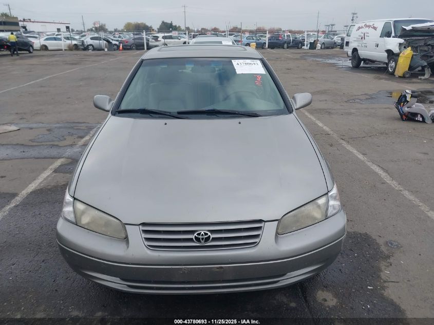 1998 Toyota Camry Xle V6 VIN: JT2BF28K5W0086495 Lot: 43780693
