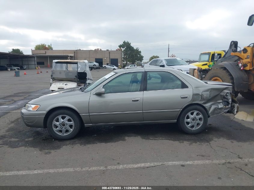 1998 Toyota Camry Xle V6 VIN: JT2BF28K5W0086495 Lot: 43780693