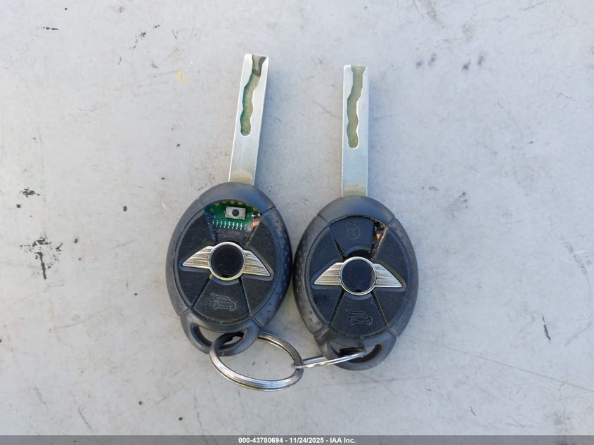 2005 Mini Cooper VIN: WMWRC334X5TJ65510 Lot: 43780694