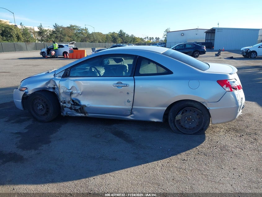 2008 Honda Civic Lx VIN: 2HGFG12638H545373 Lot: 43780722