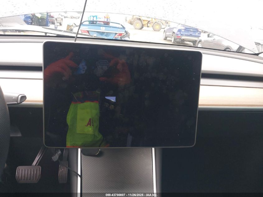 2020 Tesla Model Y Long Range Dual Motor All-Wheel Drive VIN: 5YJYGDEE7LF047686 Lot: 43780807