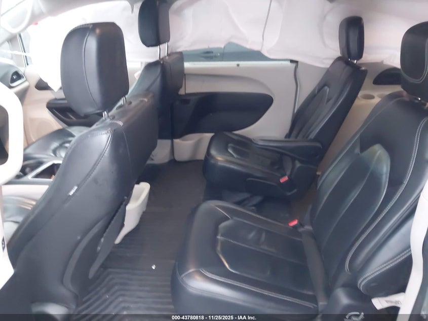 2022 Chrysler Pacifica Touring L VIN: 2C4RC1BG8NR194417 Lot: 43780818