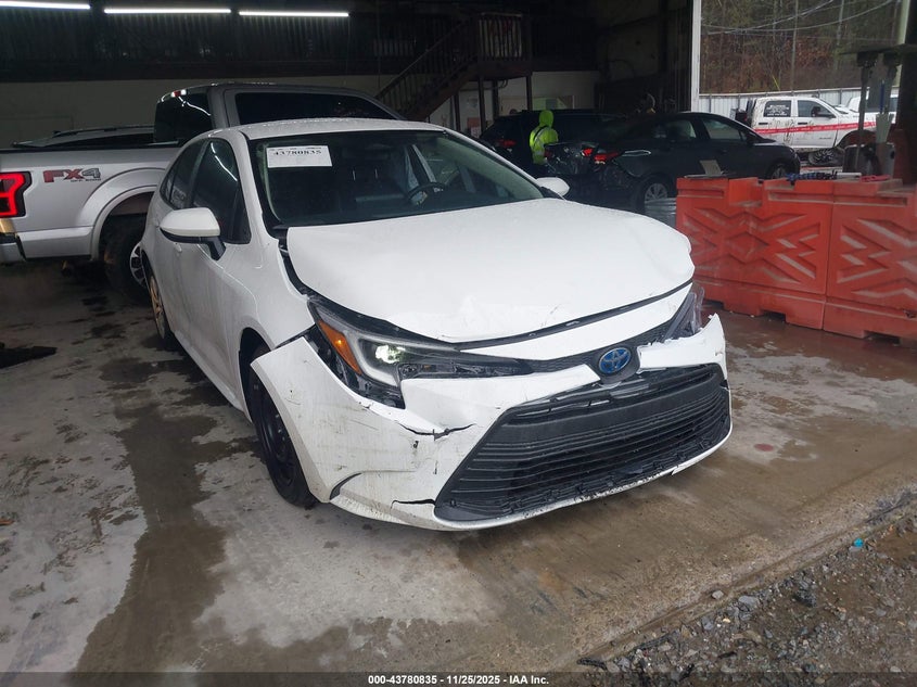 TOYOTA COROLLA HYBRID LE
