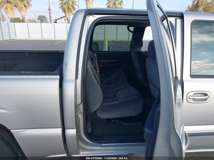 2004 GMC Sierra 1500 Sle VIN: 2GTEC13T841420348 Lot: 43780885