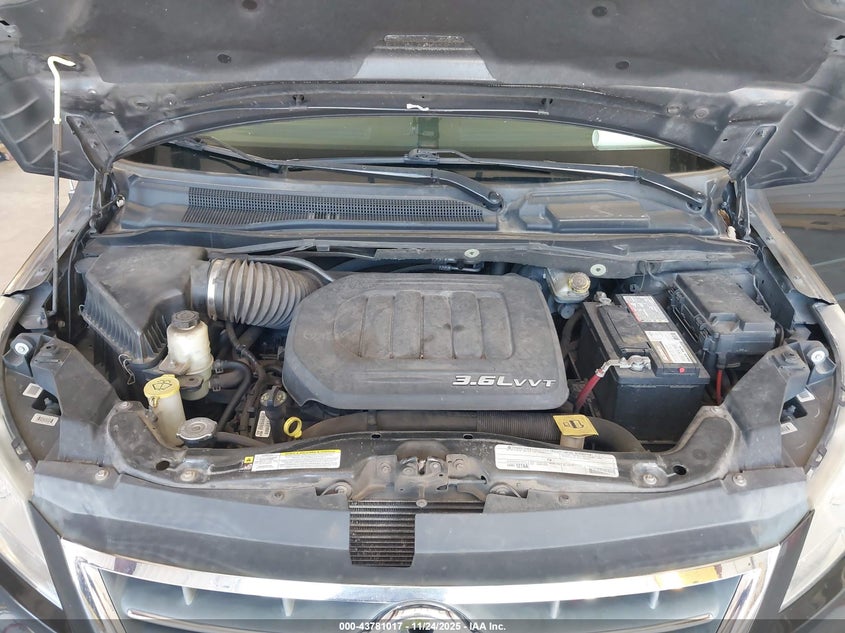 2011 Volkswagen Routan Se VIN: 2V4RW3DGXBR643369 Lot: 43781017