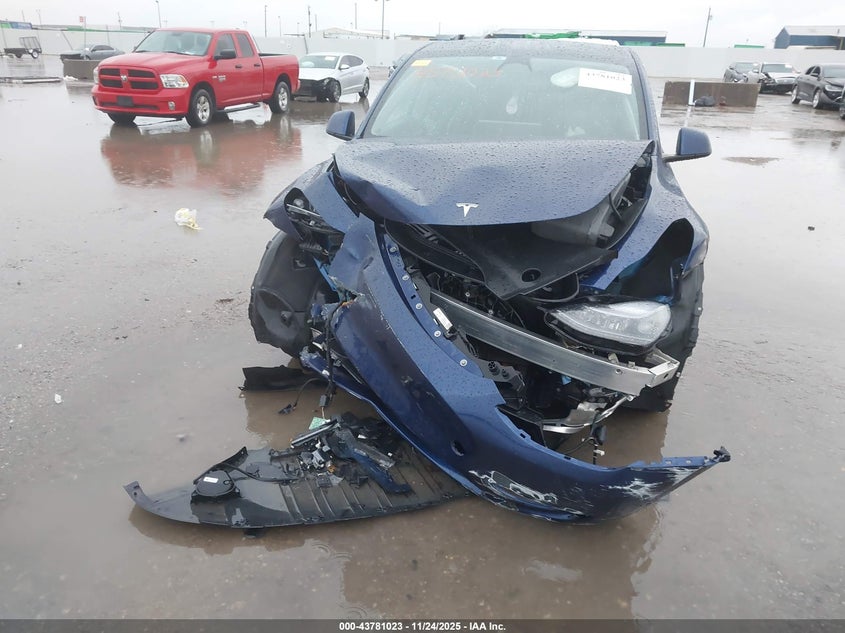 2023 Tesla Model Y Performance Dual Motor All-Wheel Drive VIN: 7SAYGDEF4PF583805 Lot: 43781023