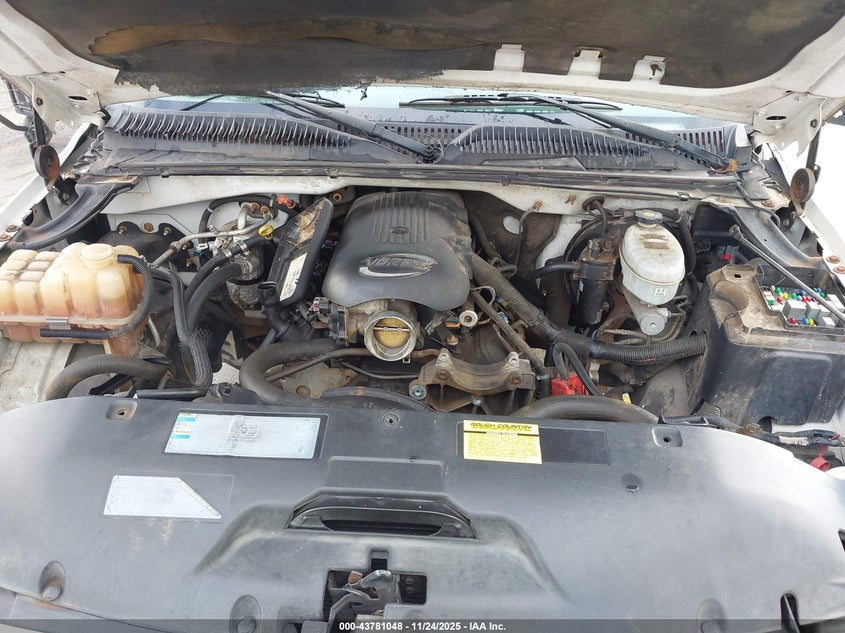 2004 GMC Sierra 1500 Sle VIN: 2GTEC19V841111522 Lot: 43781048