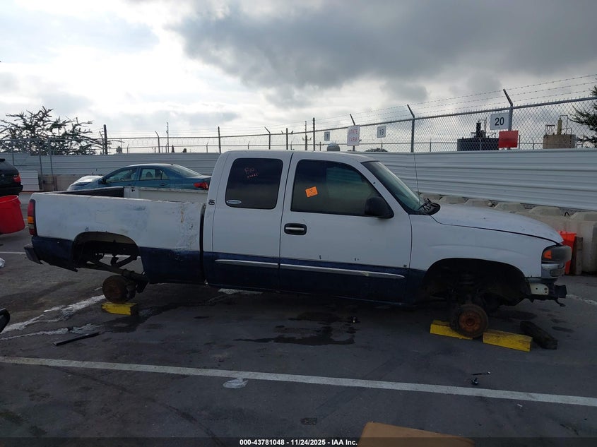 2004 GMC Sierra 1500 Sle VIN: 2GTEC19V841111522 Lot: 43781048