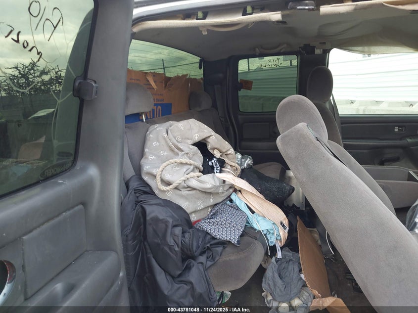 2004 GMC Sierra 1500 Sle VIN: 2GTEC19V841111522 Lot: 43781048